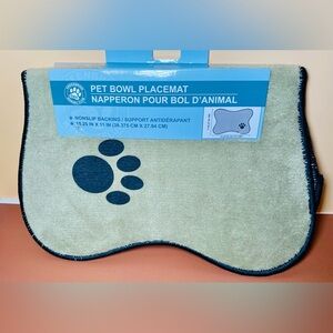 Greenbrier Kennel Club Pet Bowl Placemats Bone Shaped Design Non‎ Slip Backing
